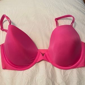 32DD Victoria’s Secret Bra